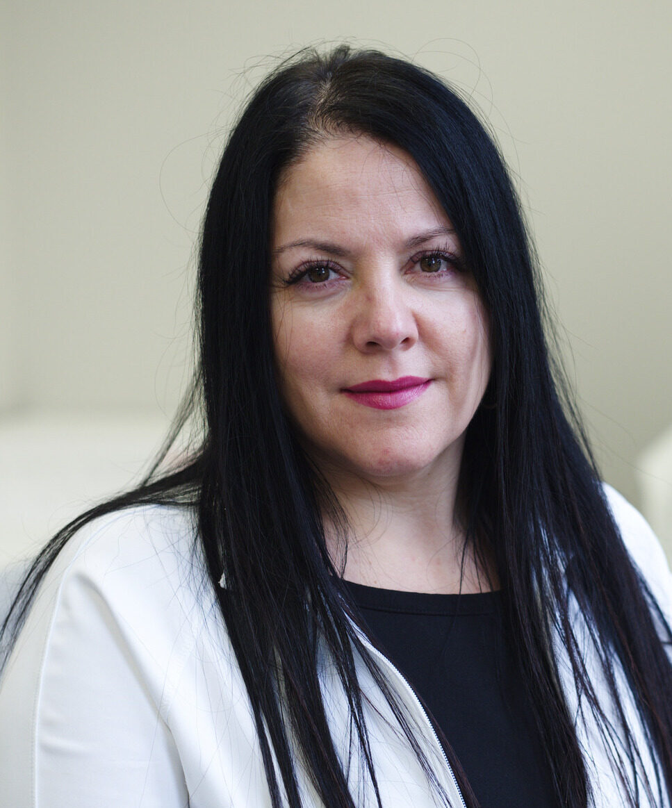 Viola Fuschillo, Account Manager